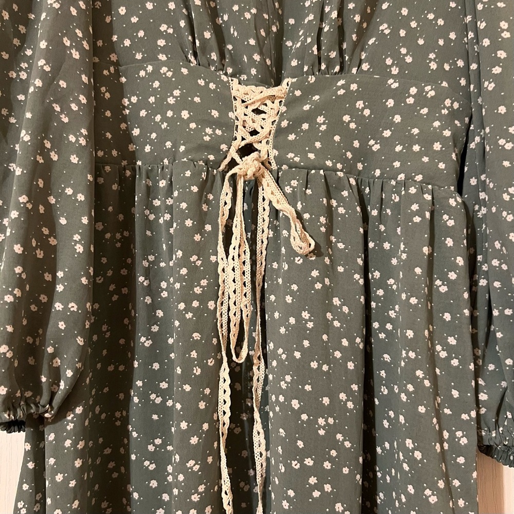 SHEIN floral square neck dress - Picture 3 of 4